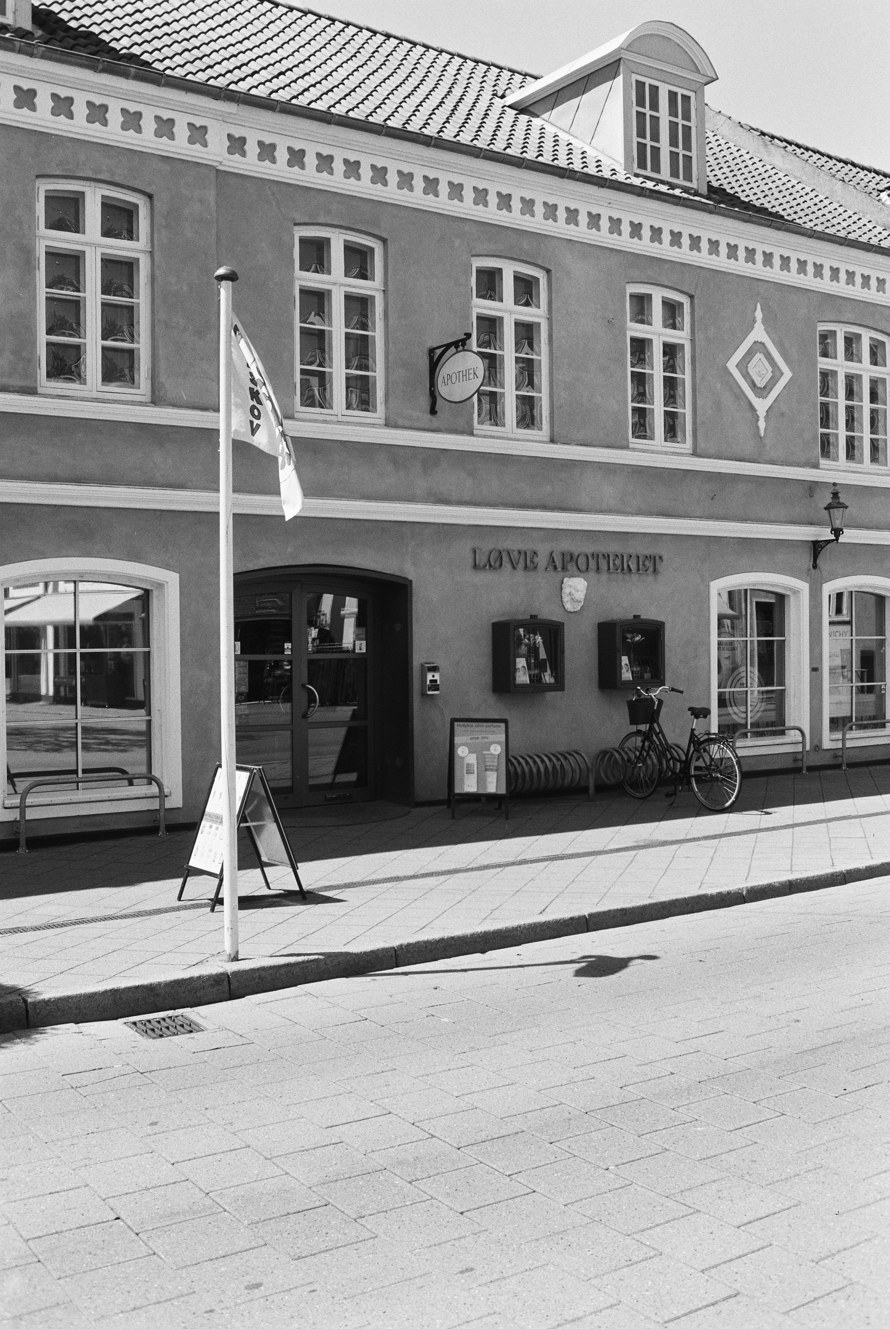 gray-scale photo of building